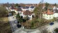 Sonniges Eckgrundstück