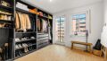 Begehbarer Kleiderschrank